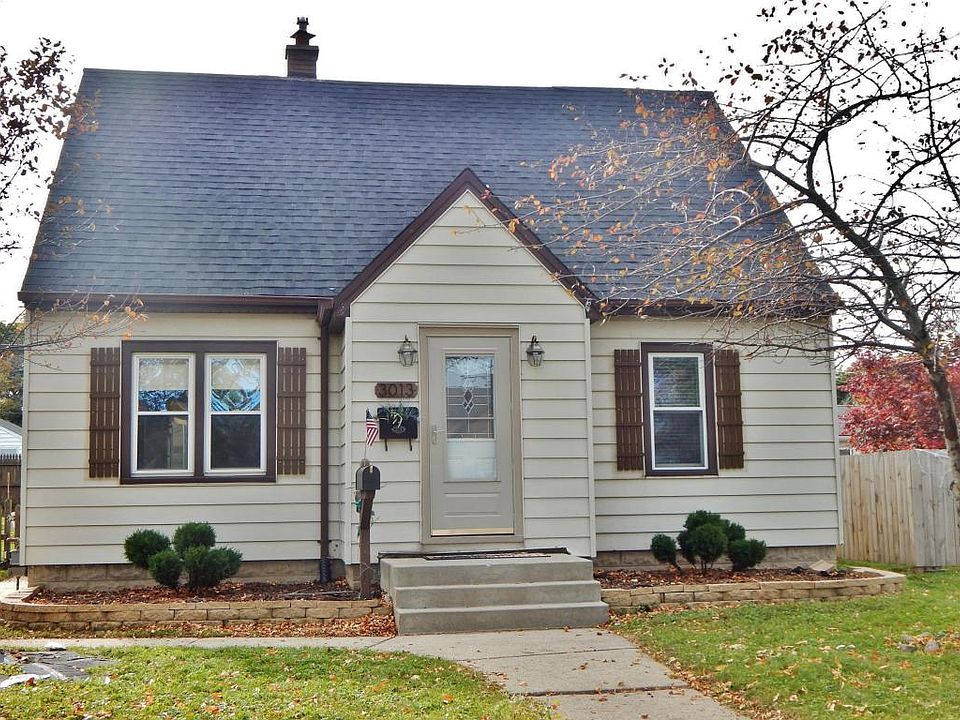 1st image of 3013 E Van Norman Ave
