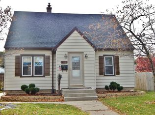 3013 E Van Norman Ave, Saint Francis, WI 53235