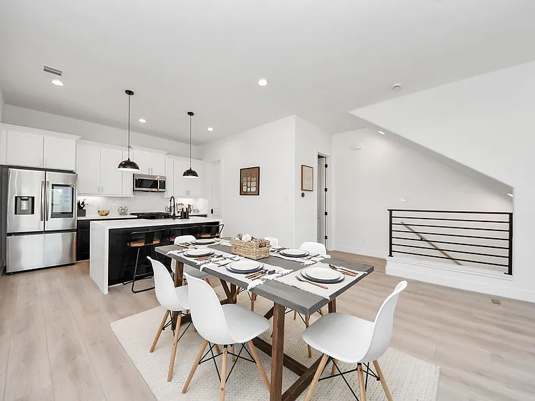 2524 Live Oak St — Photo 20