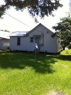 2nd image of 905 Avenue D