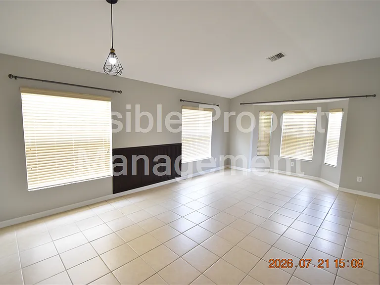 4033 Huntingdale Ct — Photo 6