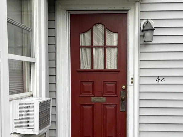 4 Belmont St #D, Nashua, NH 03060