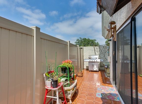 3rd image of 5577 Pioneer Blvd APT 18