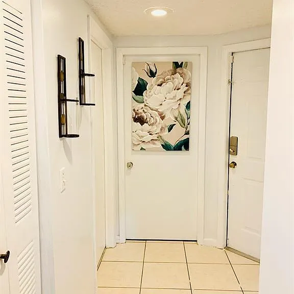 8121 Southgate Blvd — Photo 4