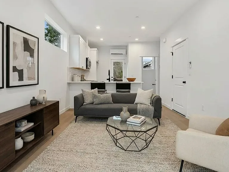 4059 SW McKinley St — Photo 7