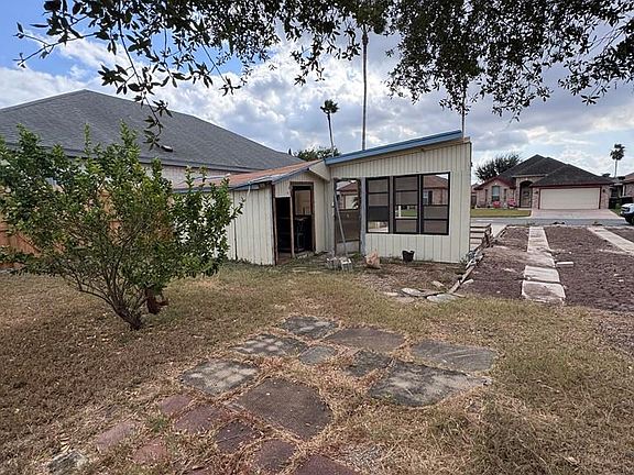 5th image of 146 Willow Cir