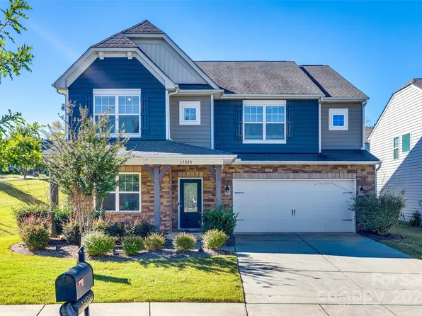 13028 Sagamore Hill Dr, Charlotte, NC 28273