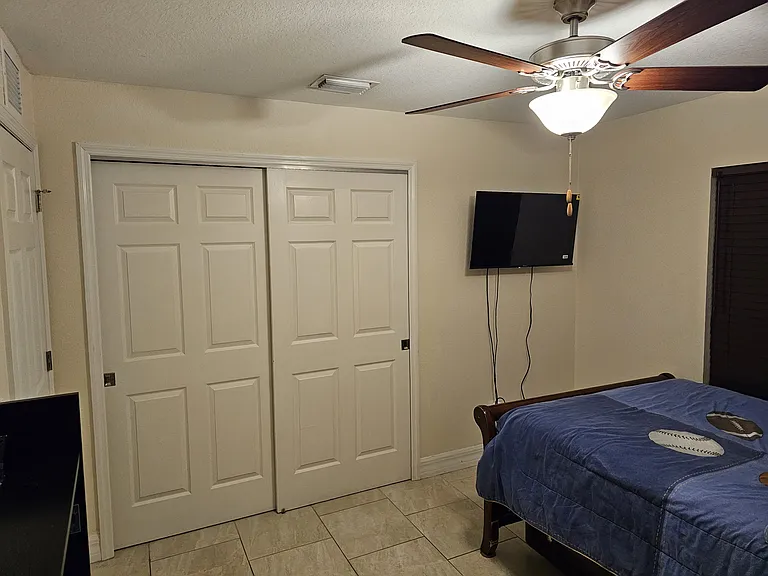 4535 Maplewood Ter — Photo 17