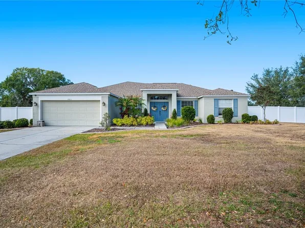 4403 Avondale Groves St, Plant City, FL 33567