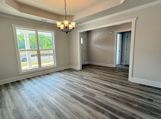 209 Lake Meadows Dr, Winder, GA 30680