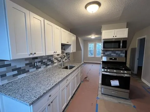 30 Beach St #3, Fairhaven, MA 02719