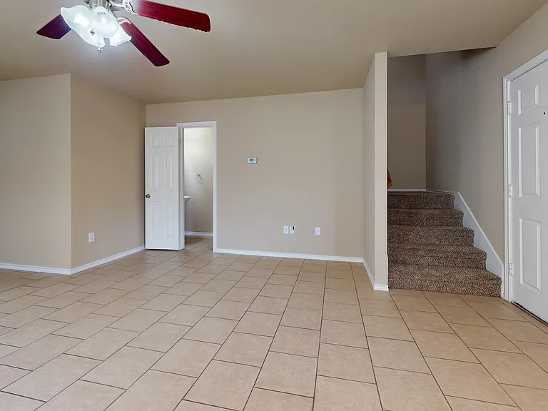 812 Parkplace Rdg — Photo 8