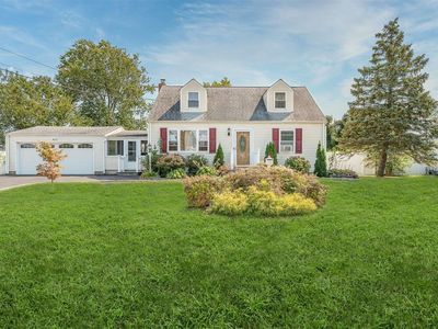 380 Parkside Court, Copiague, NY, 11726
