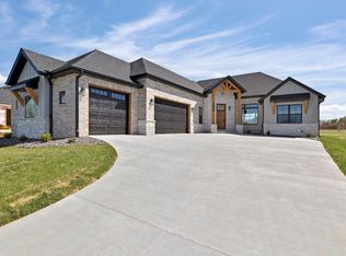 1848 E Cobblestone Dr, Ozark, MO 65721