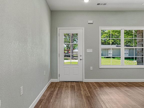 5th image of 500 Thurmond St