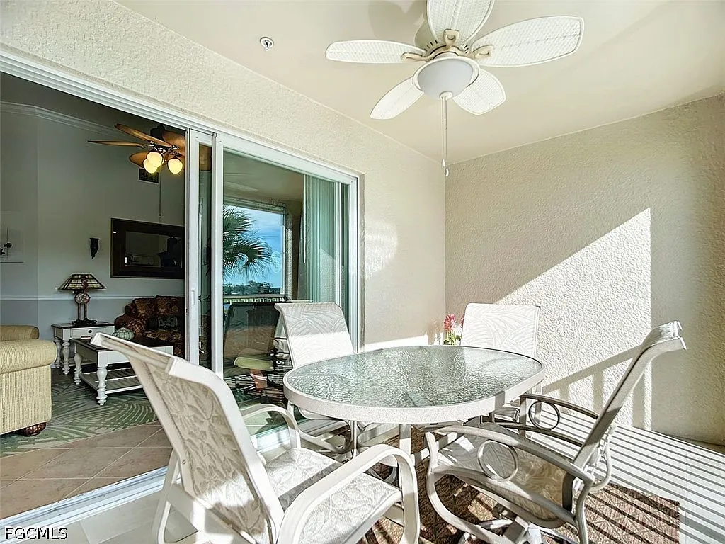 2 bed, 2.0 bath, 1400 sqft, $7,000 — Photo 3