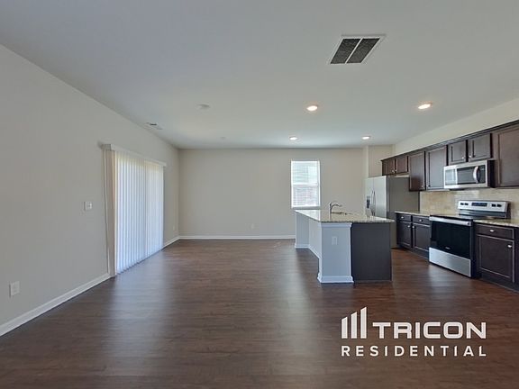 3rd image of 533 Overo Dr