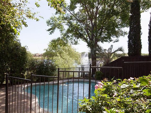 3rd image of 2332 Lakeshore Dr