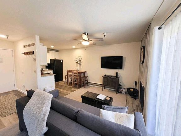 2nd image of 1940 Prospector Ave #30