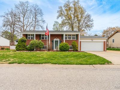 8 Elm Dr, Saint Peters, MO, 63376