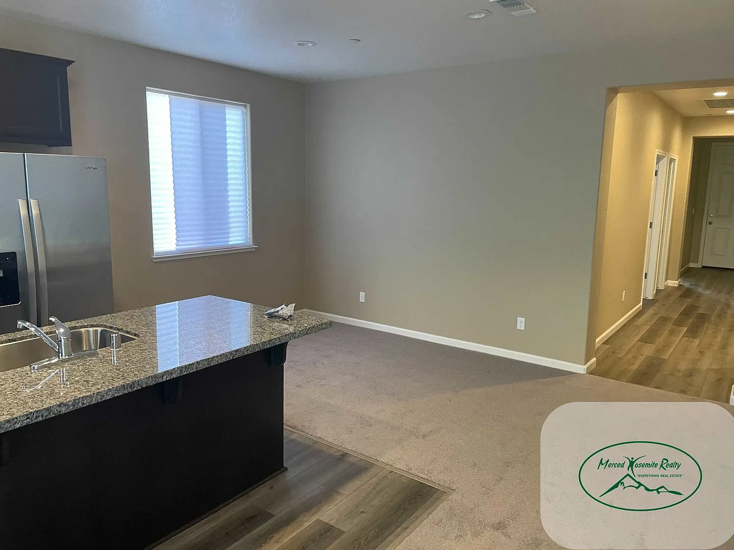 New Home!Vacant- Must Apply to schedule viewing — Photo 3