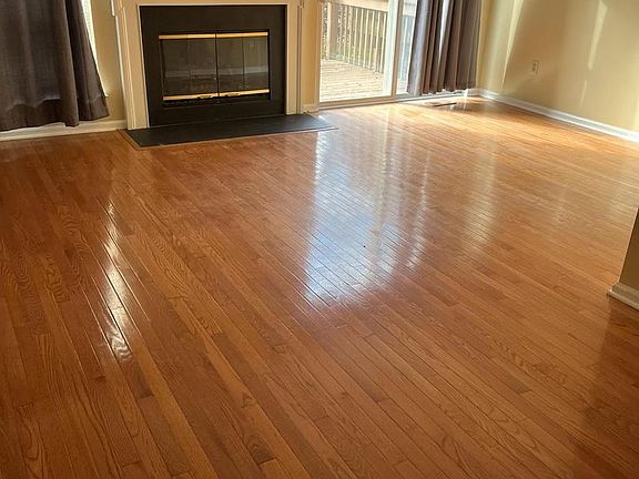 2nd image of 110 Huntingdon Ct #1904