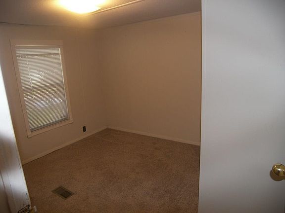 4th image of 3077 Honor Ln