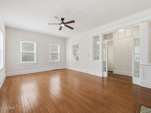 4th image of 511 Middle St Unit A
