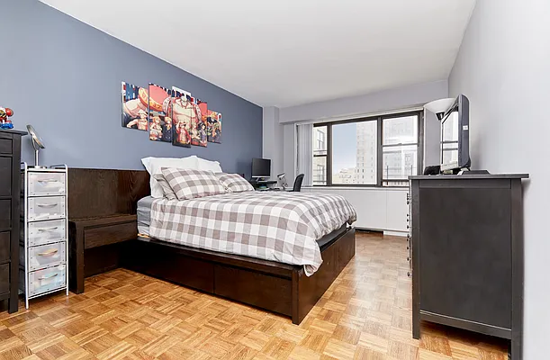 Sold by PocketBroker Inc | media 5