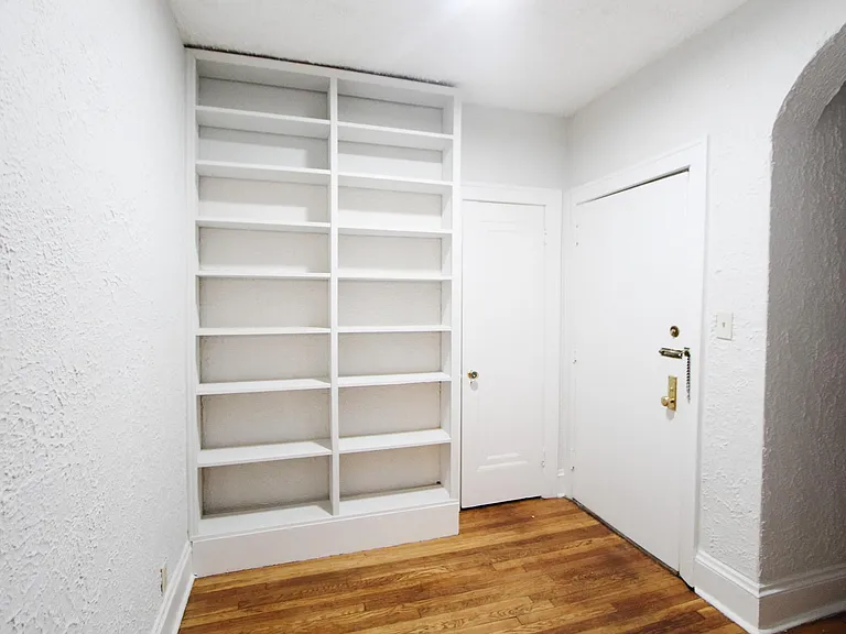 13401 S Woodland Rd #3 — Photo 5