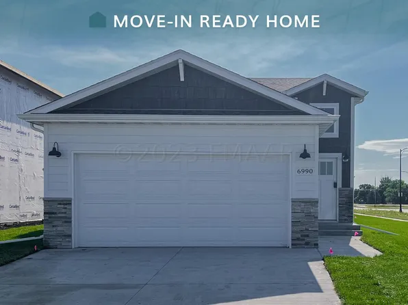 6990 Meadow View Dr S, Fargo, ND 58104