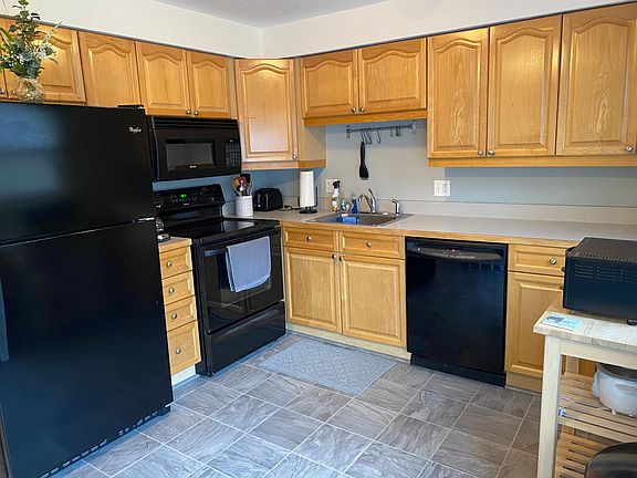 4th image of 34 Concord Dr #34