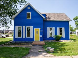 503 E 1st St, Pella, IA 50219