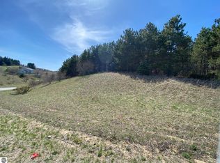 7522 S Bingham Rdg #3, Traverse City, MI 49684