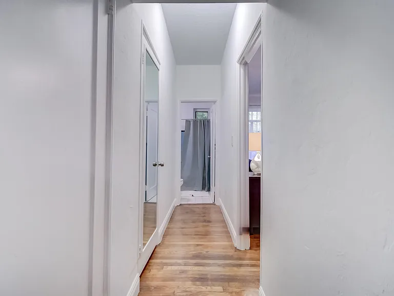 825 Jefferson Ave #2 — Photo 21
