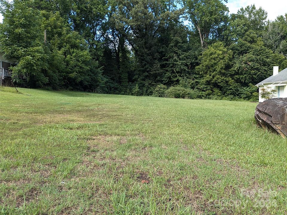 2nd image of 5940 Freedom Dr