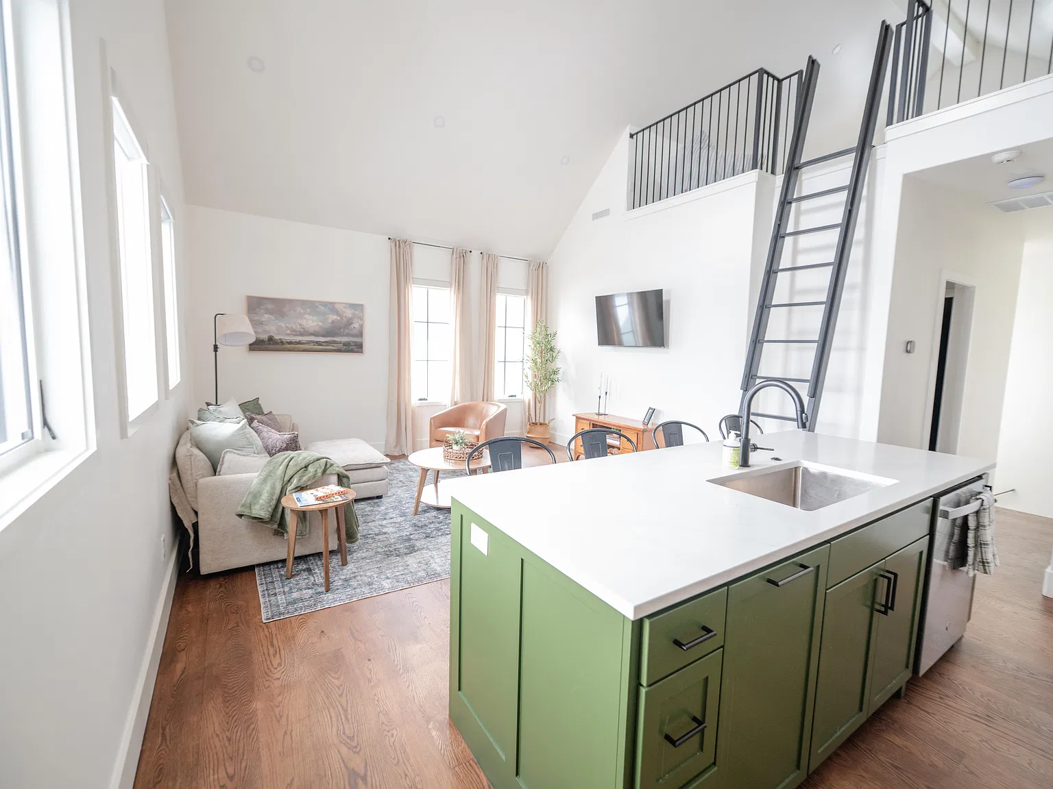 1 bed, 607 sqft, $1,850 — Photo 3