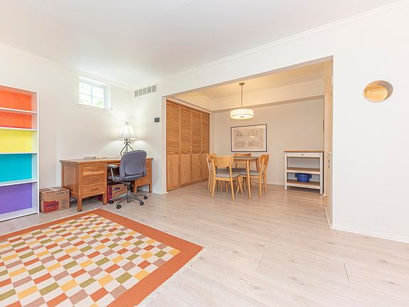 4th image of 517 Longshore Dr APT A