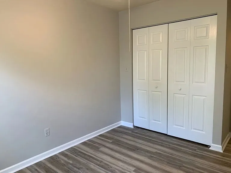 2208 Timberwood Cir S — Photo 22