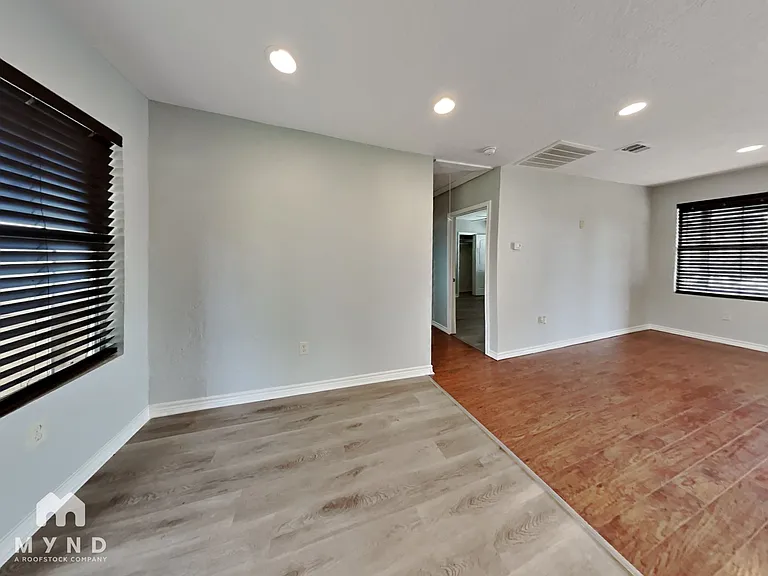 11807 Roandale Dr — Photo 8