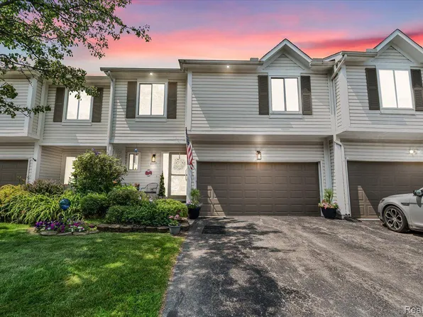 50226 Helfer Blvd, Wixom, MI 48393