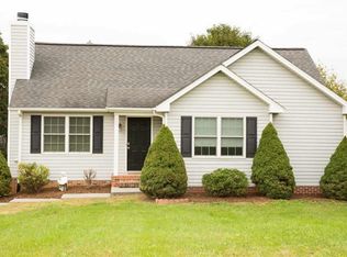 367 Essex St, Broadway, VA 22815