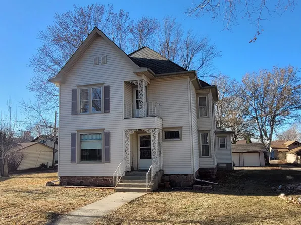 628 5th Ave, Sheldon, IA 51201