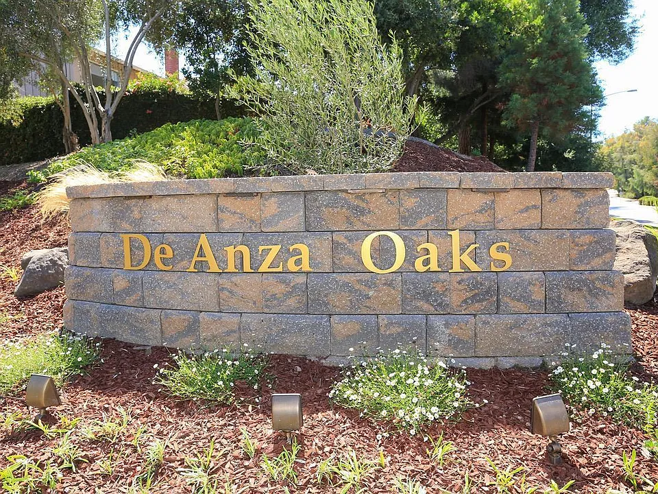 22835 Poplar Grove Sq