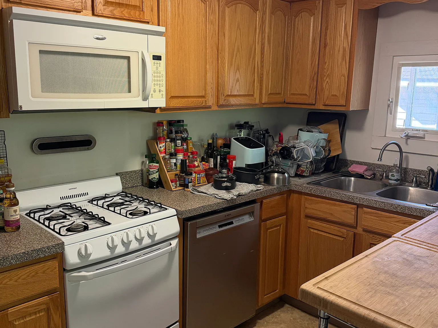 3 bed, 1100 sqft, $775 — Photo 4