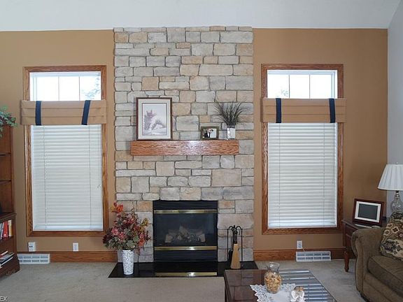 4th image of 10 Sandridge Ln