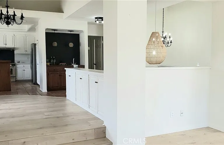 215 Knox St — Photo 5