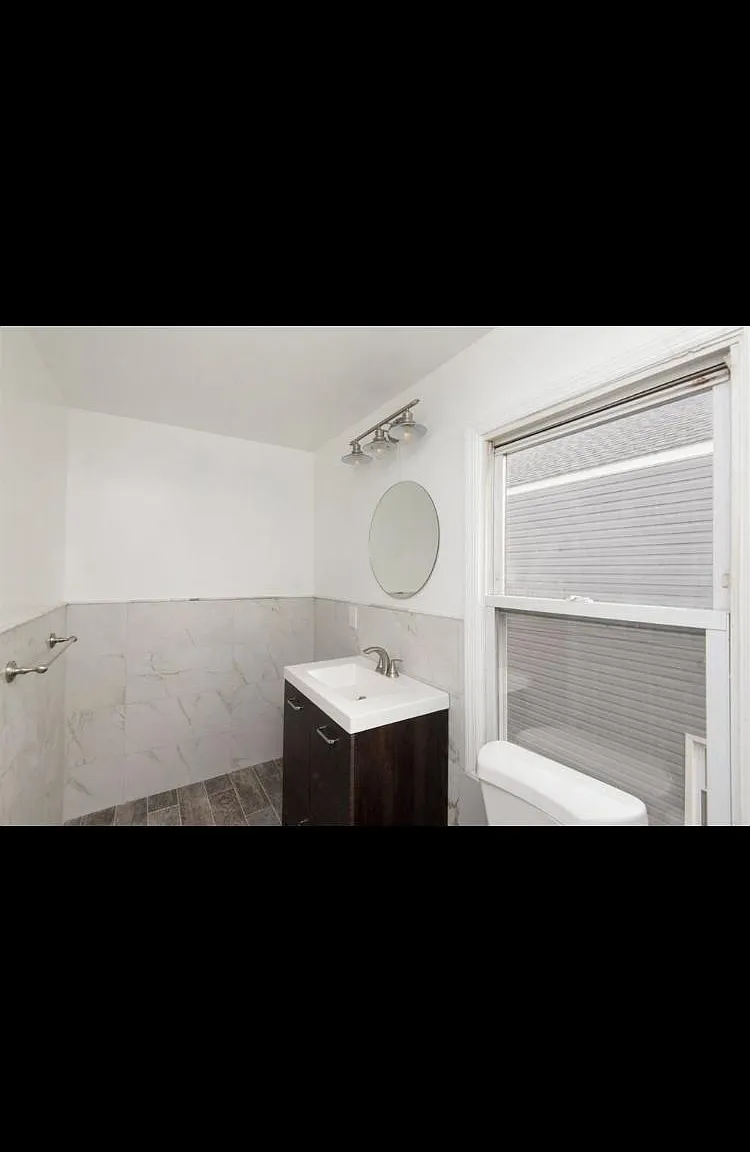 3 bed, 3000 sqft, $2,300 — Photo 4