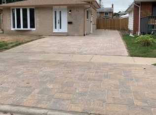 44 Lucerne Dr #2, Kitchener, ON N2E 1B3