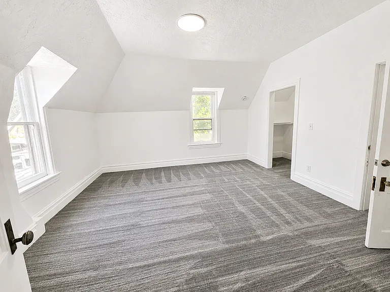 13224 S Redwood Rd — Photo 18